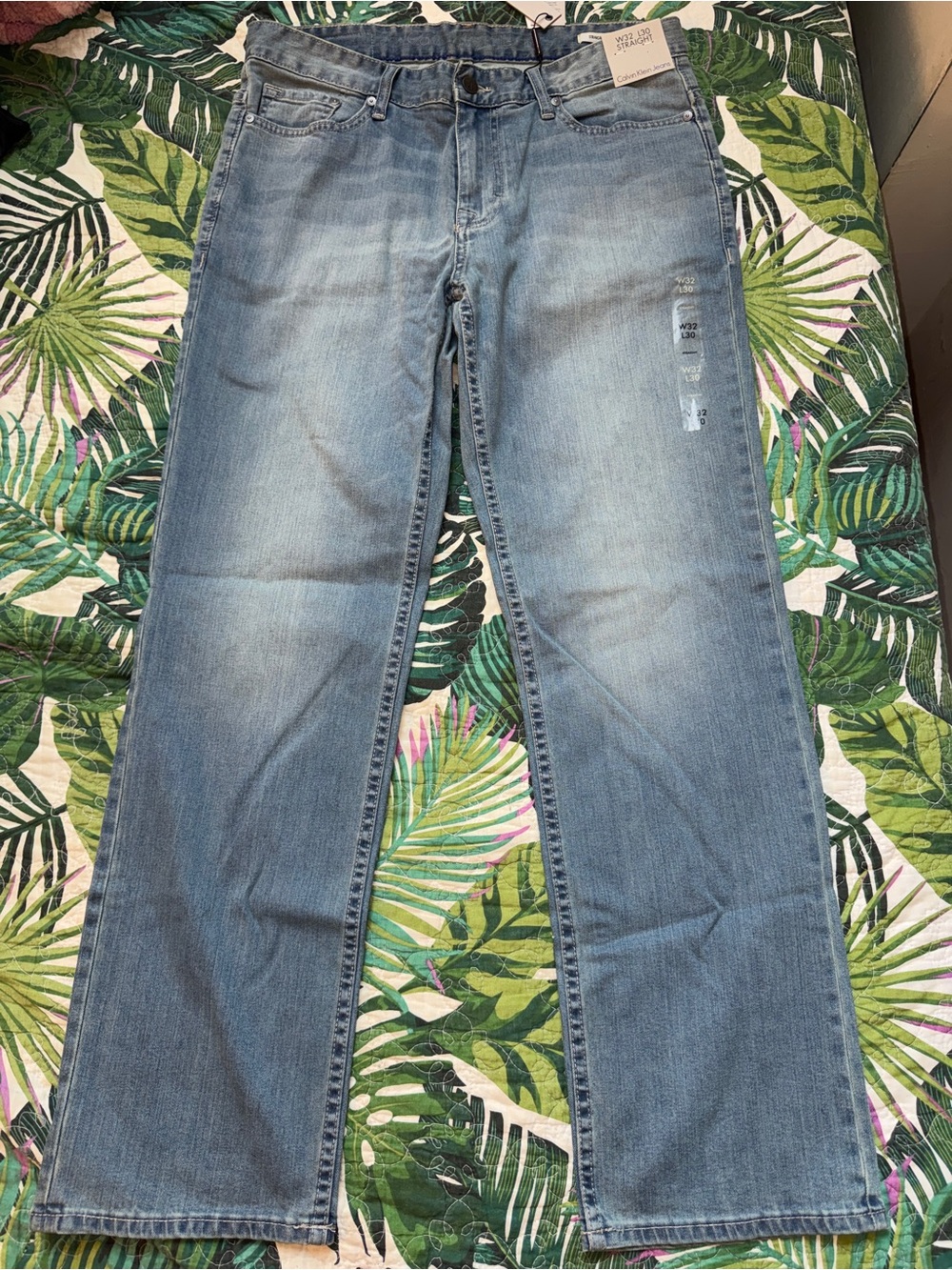 Men's Light Blue Straight-Leg Jeans